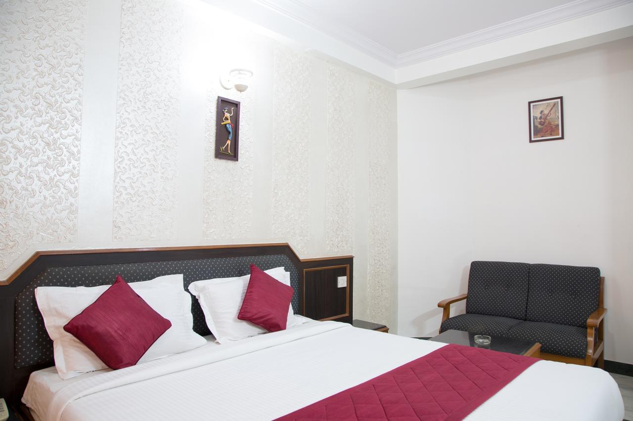 Hotel Adarsh